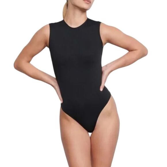 SKIMS Essential Raw High Crew Neck Onyx Bodysuit Sz S/M NWOT - Picture 1 of 15